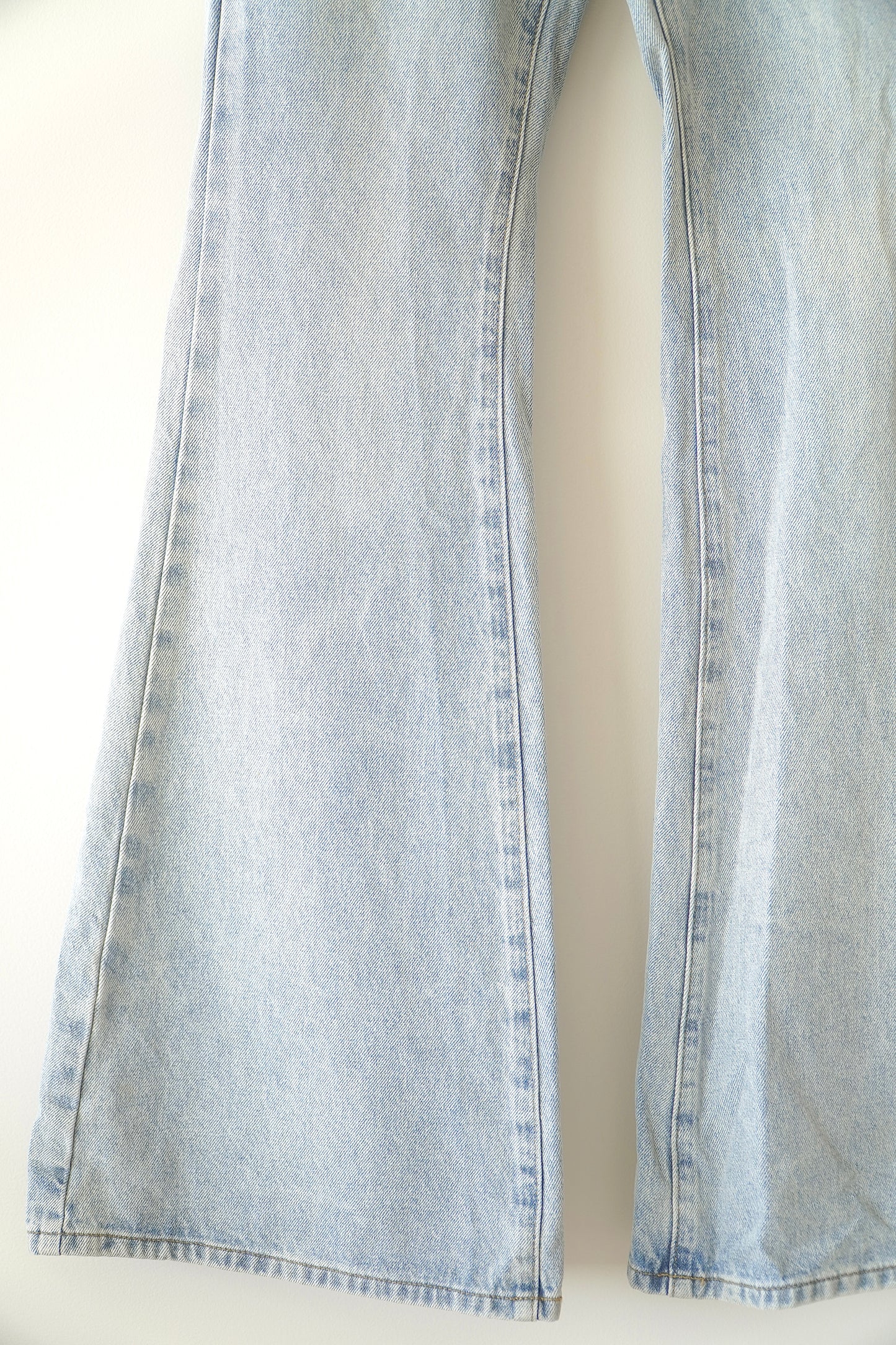 R Style Blue Denim Low-Rise Flare Jeans (L)