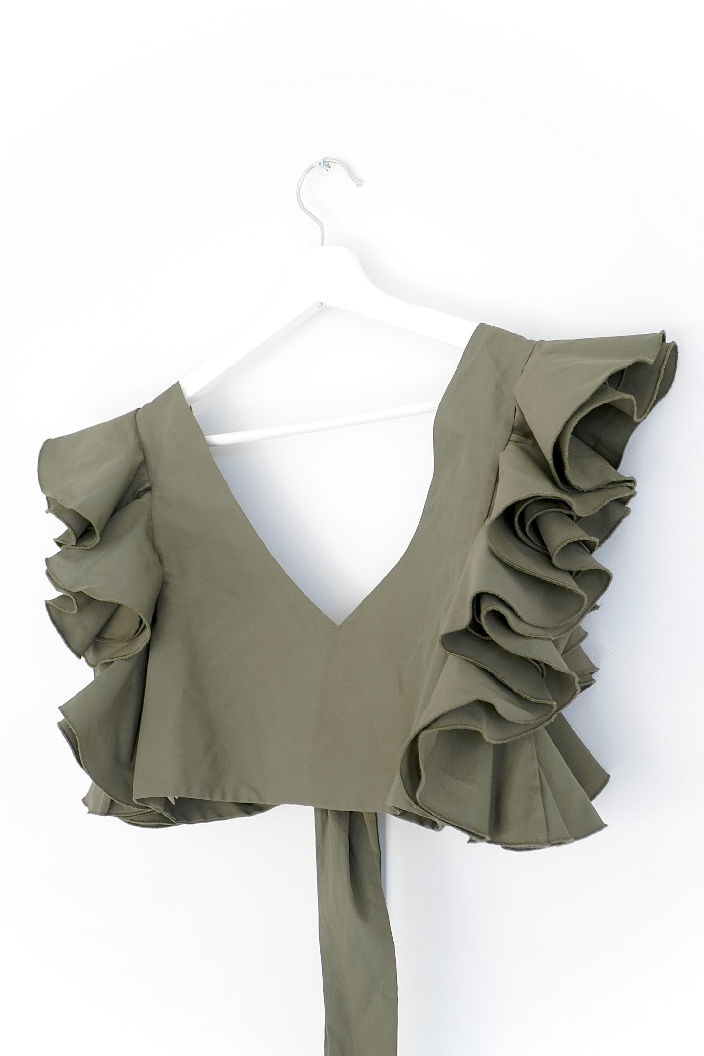 ARTCLUB Army Green ‘Le Cercle’ Cropped Ruffled Top (S)