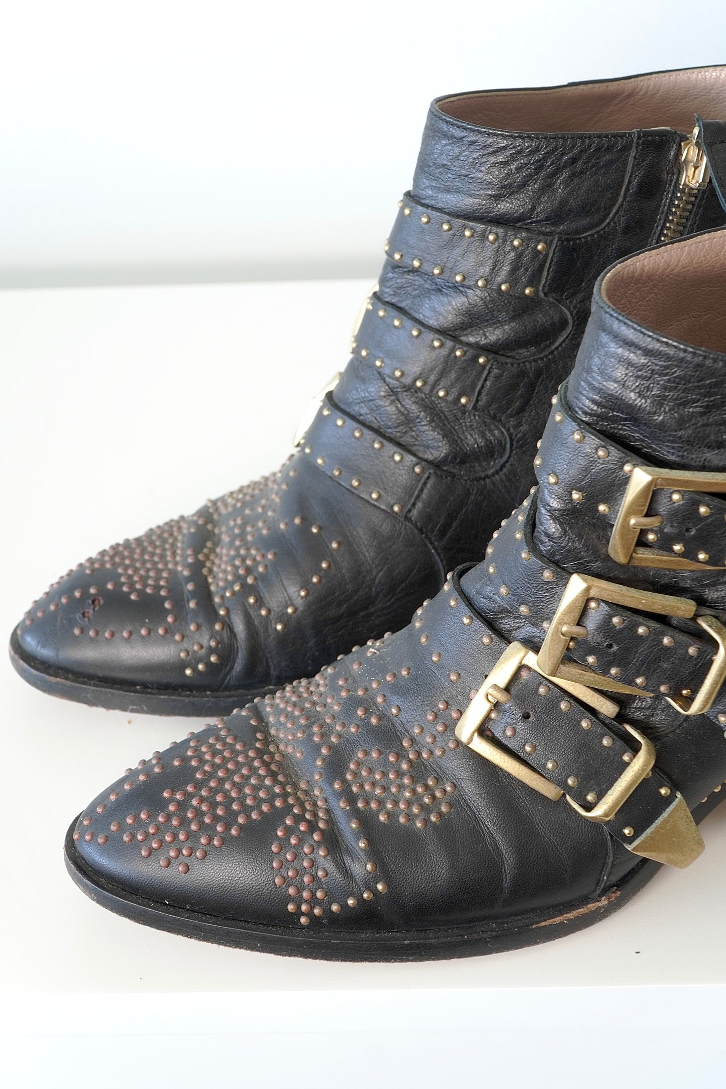 Chloé Iconic Black Susanna Studded Ankle Boots (37)