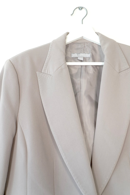 LIZ JORDAN Taupe Exposed Stitch Suit Blazer (16 Au)