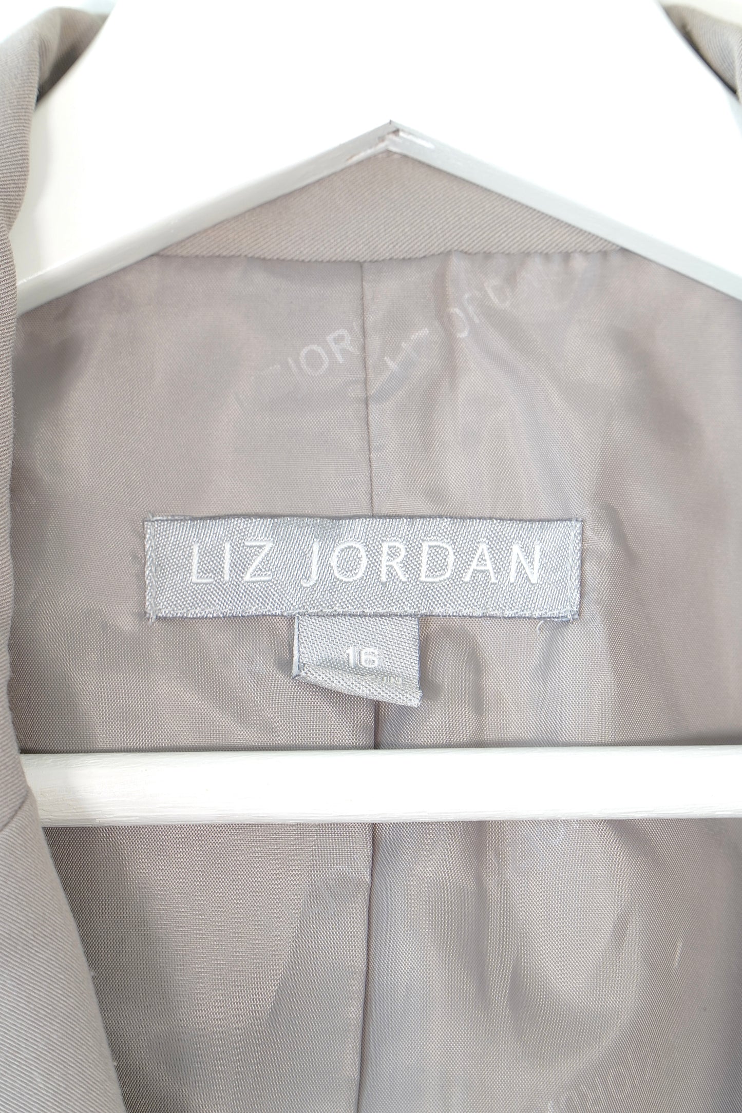 LIZ JORDAN Taupe Exposed Stitch Suit Blazer (16 Au)