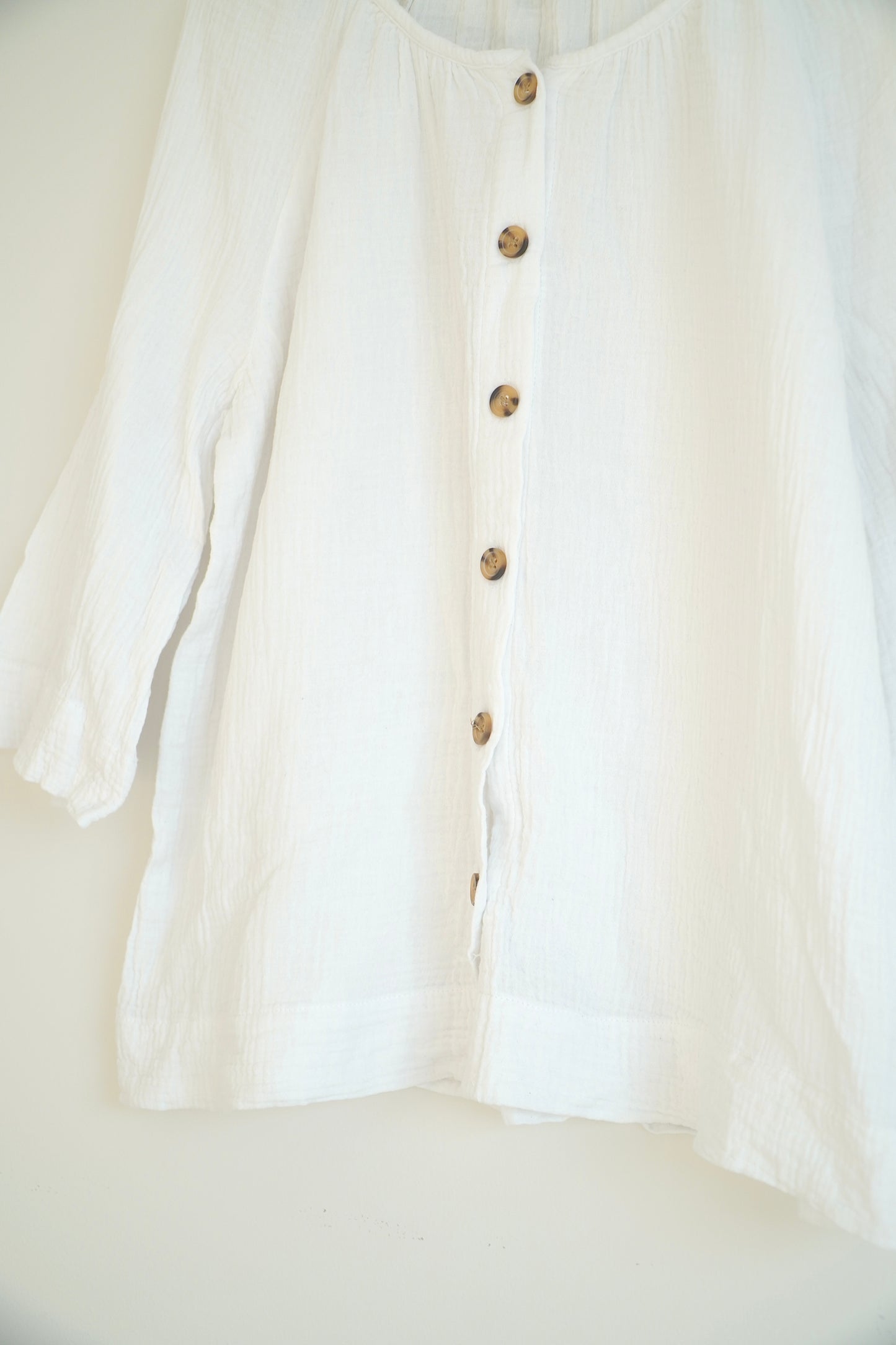 Suzanne Grae White Crushed Linen Top (8 Au)