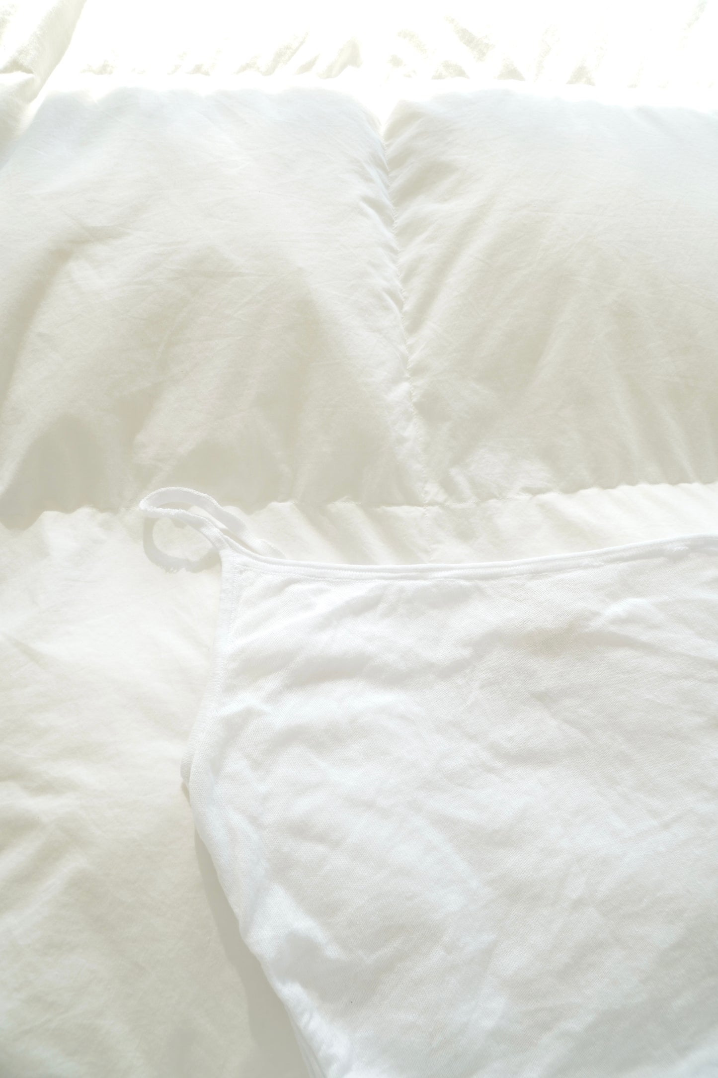 Zulu & Zephyr White One Shoulder Sheer Knit Crop Top (8 Au)