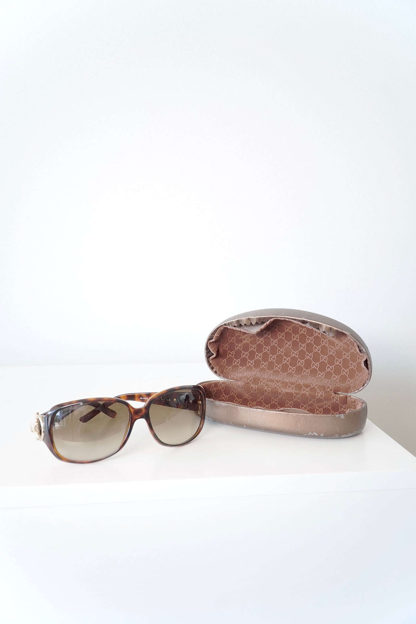 Gucci Authentic Vintage Tortoise Shell Frame Crystal Horsebit Sunglasses