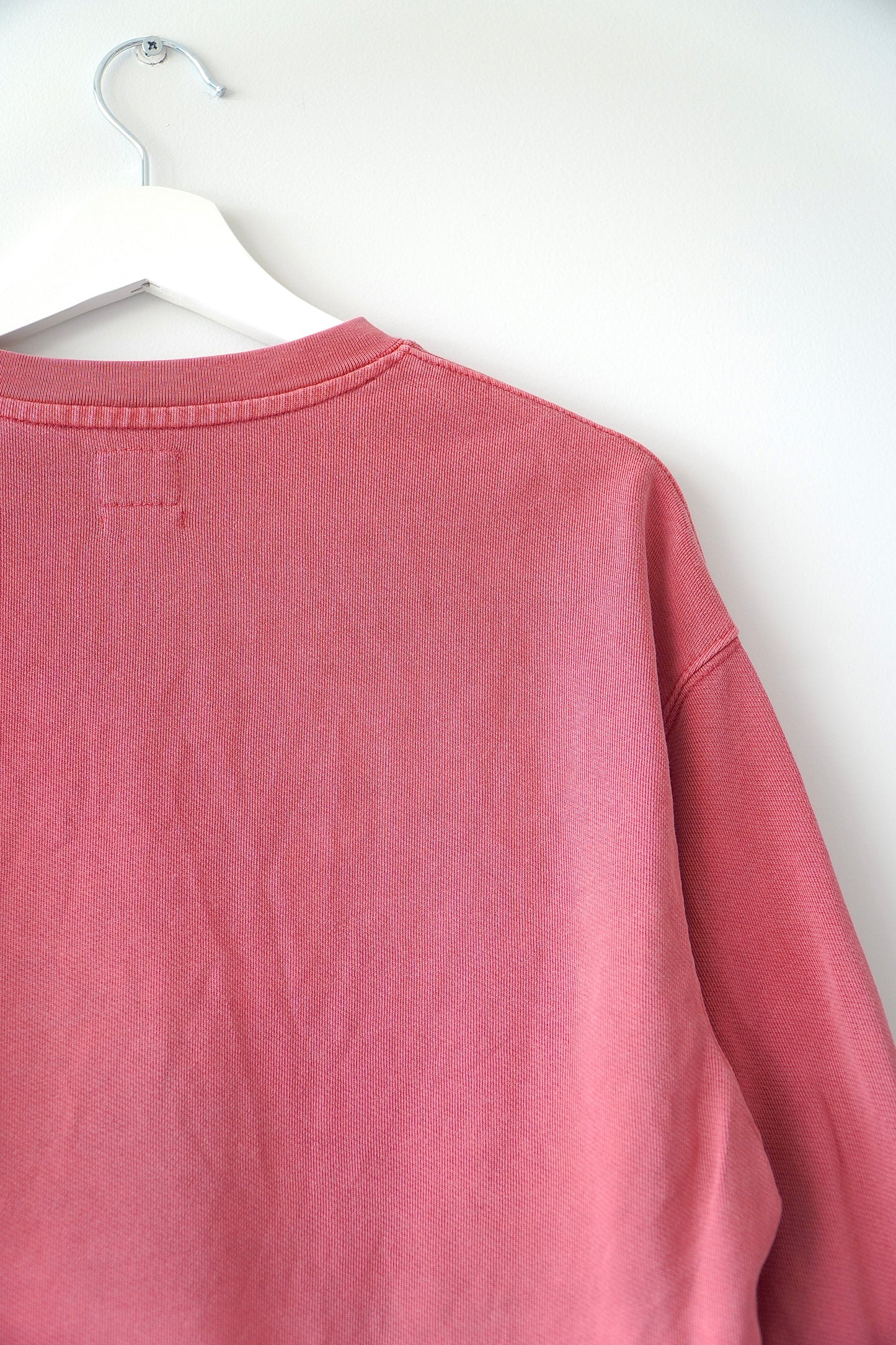 Levi’s Washed Red Logo Crewneck Pullover Sweatshirt (S)