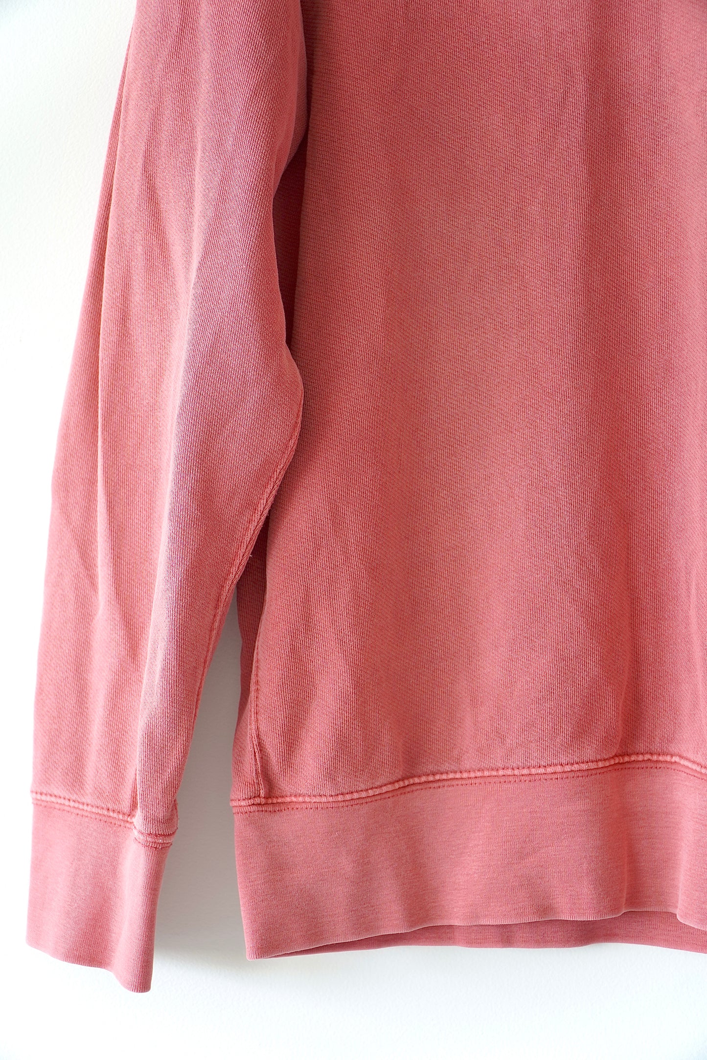Levi’s Washed Red Logo Crewneck Pullover Sweatshirt (S)