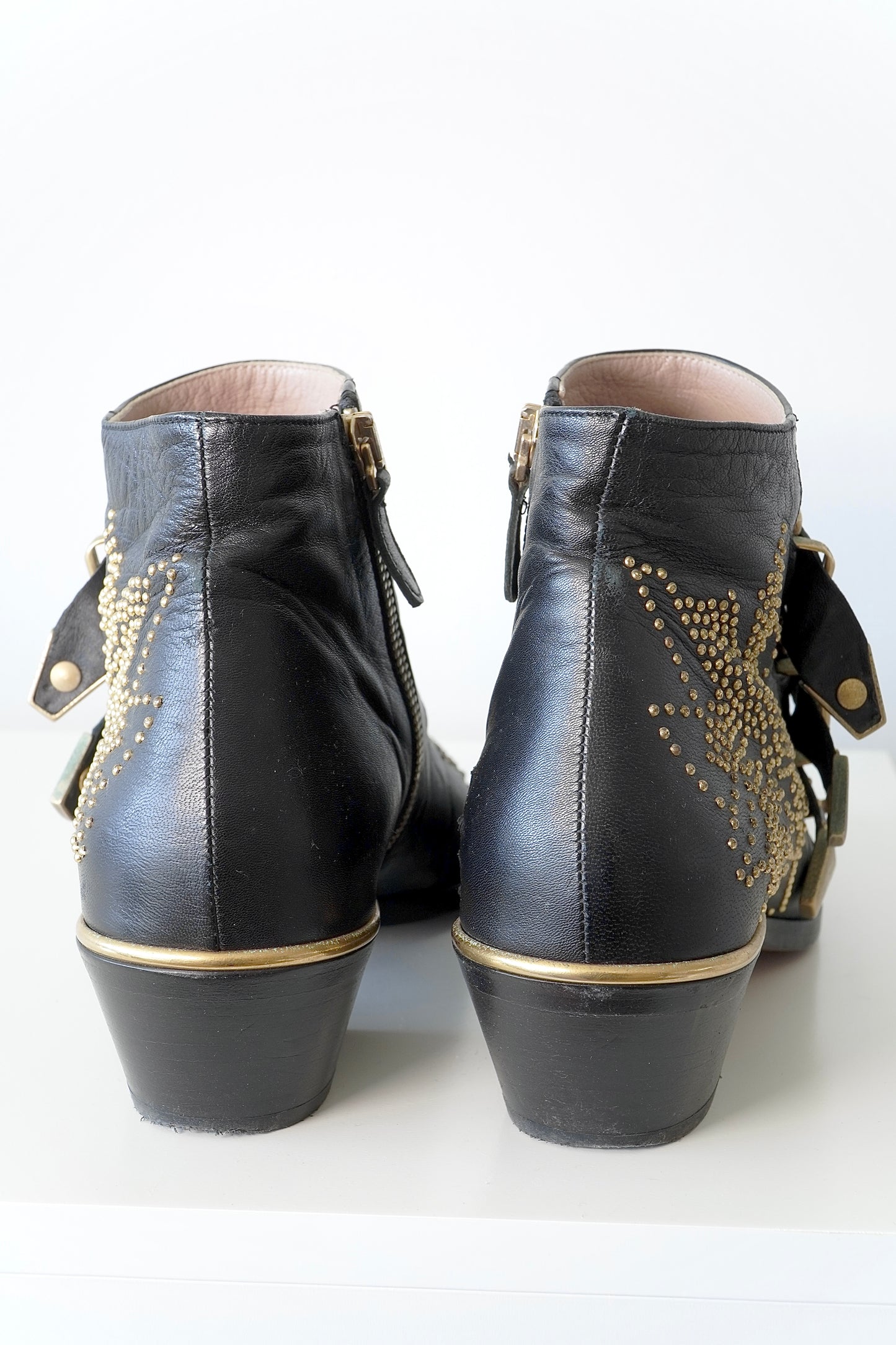 Chloé Iconic Black Susanna Studded Ankle Boots (37)