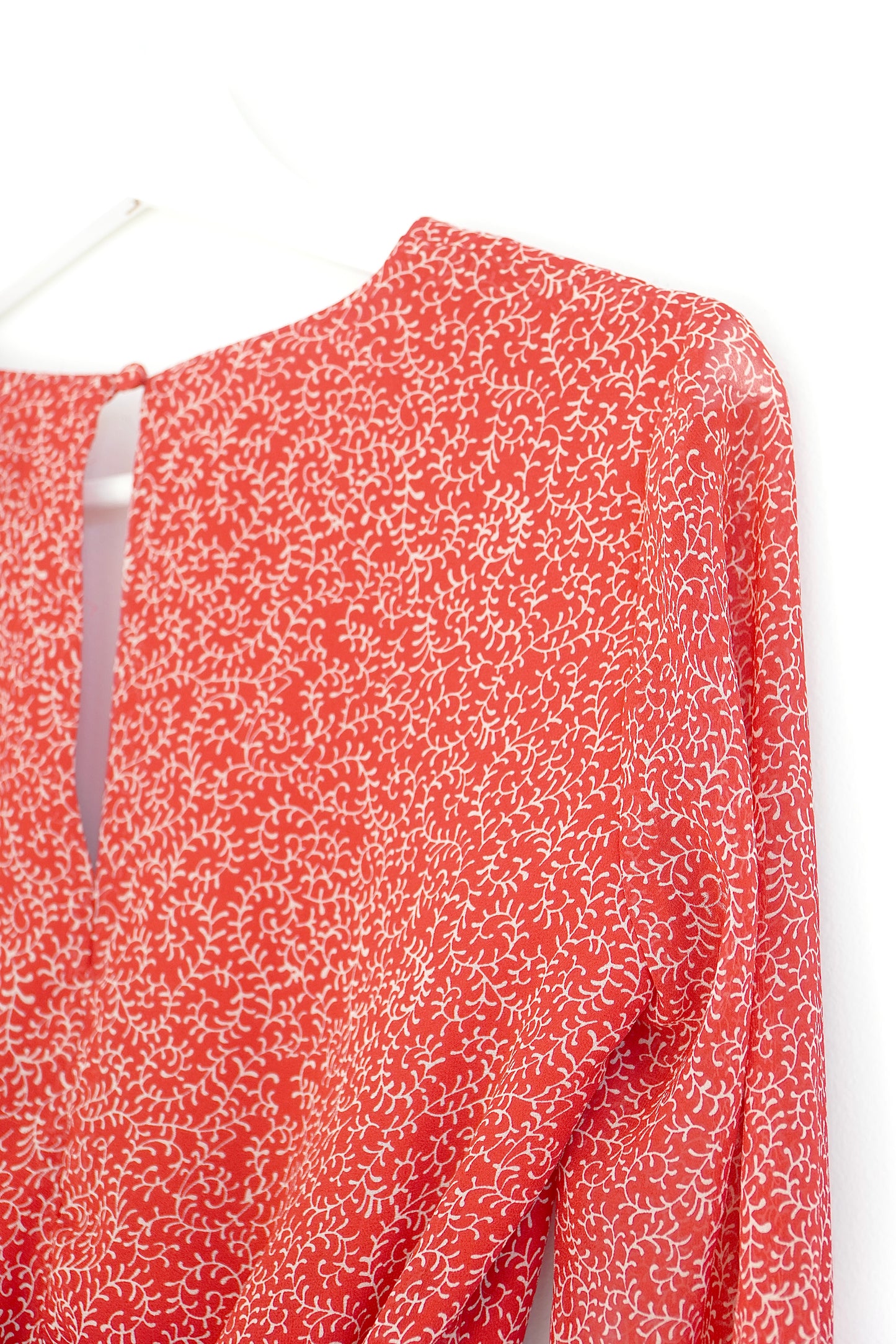 Bardot Rouge Shirred White Printed V-neck Blouse (8 Au)