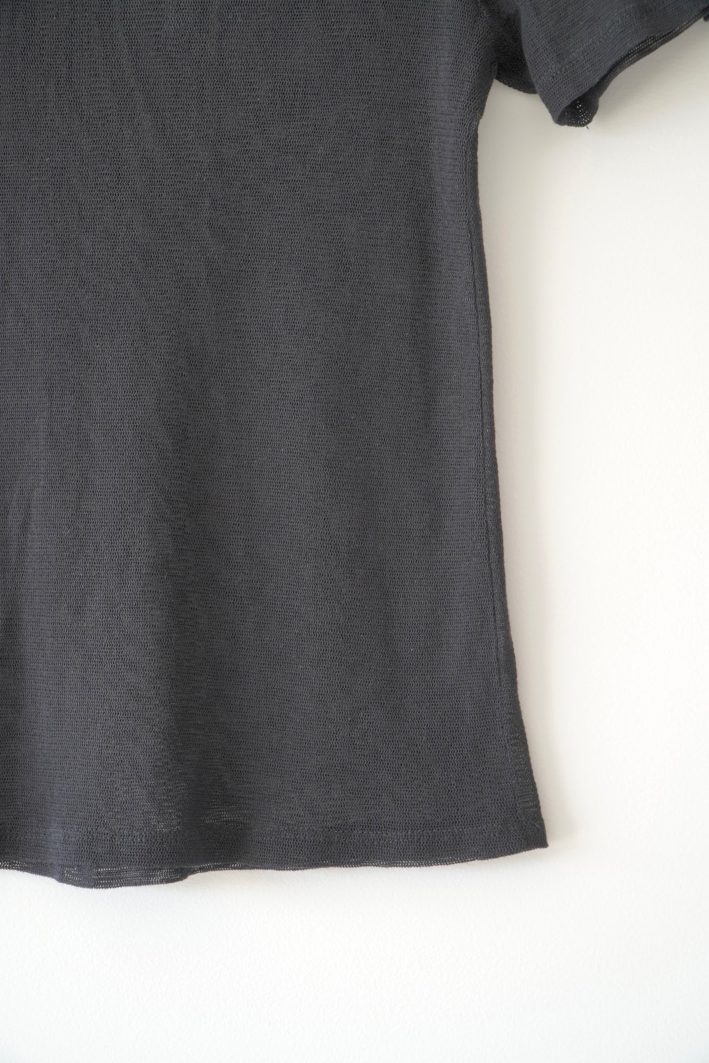 Black Mesh Knit Short Sleeve Top (6-8 Au)