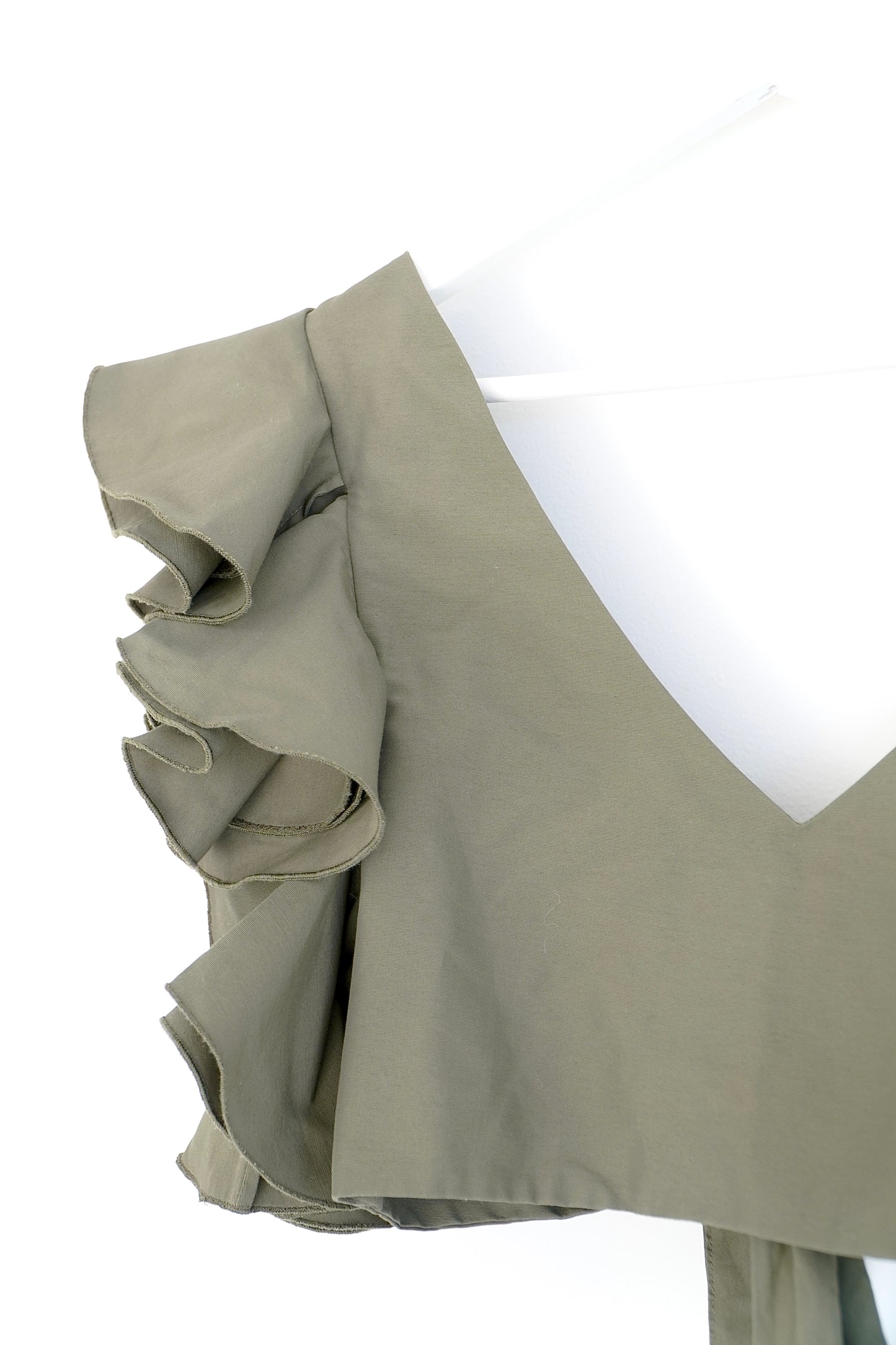 ARTCLUB Army Green ‘Le Cercle’ Cropped Ruffled Top (S)
