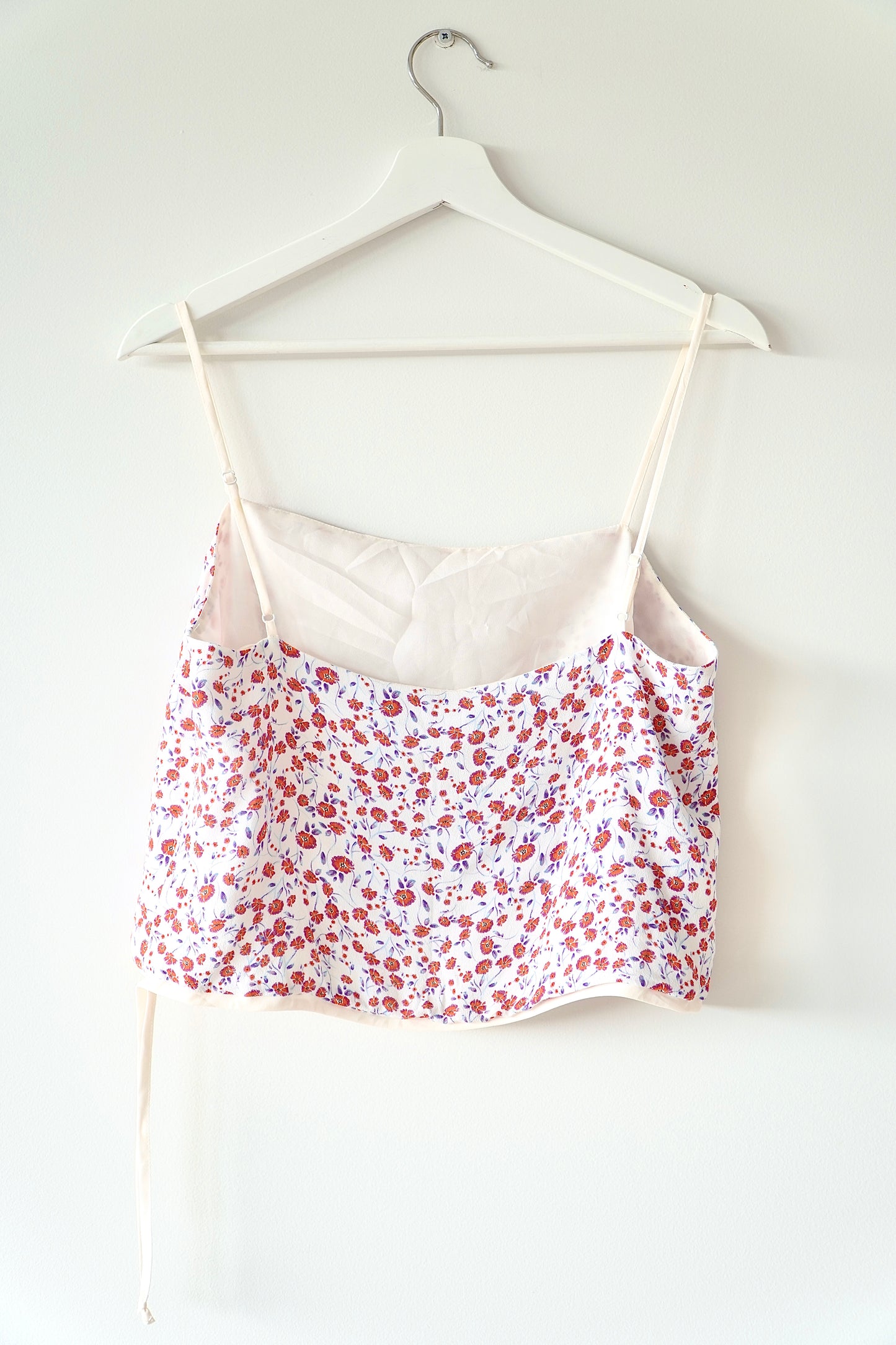 Hansen + Gretel Floral Relaxed Crop Top w/ Tie Detail (2)