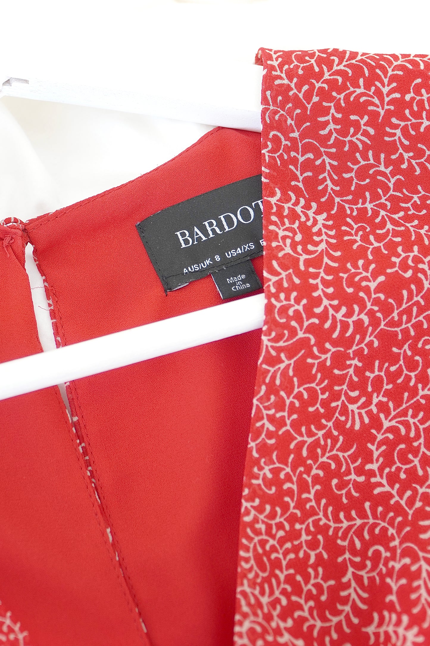 Bardot Rouge Shirred White Printed V-neck Blouse (8 Au)
