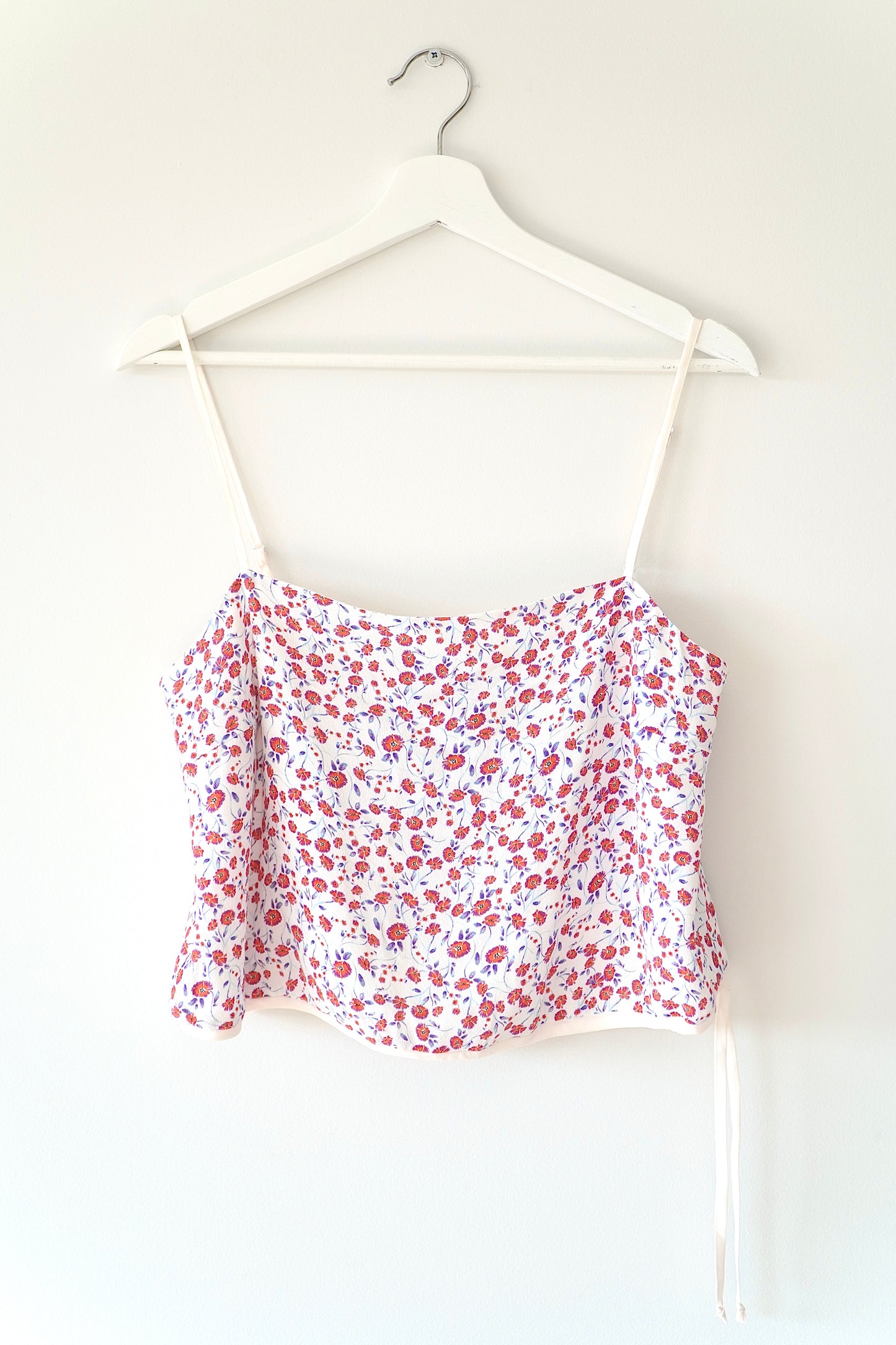 Hansen + Gretel Floral Relaxed Crop Top w/ Tie Detail (2)