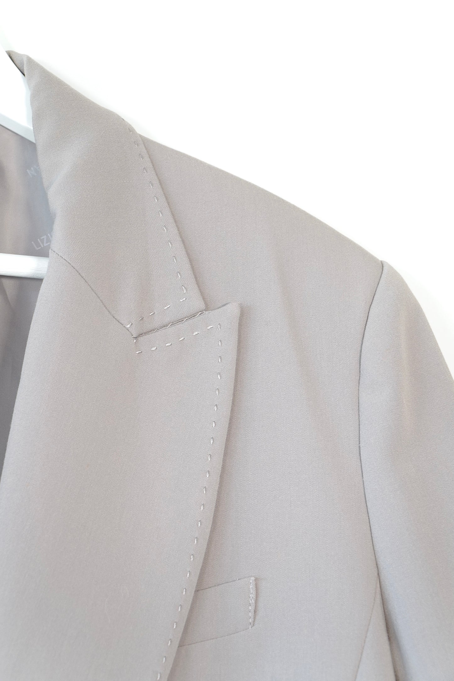 LIZ JORDAN Taupe Exposed Stitch Suit Blazer (16 Au)